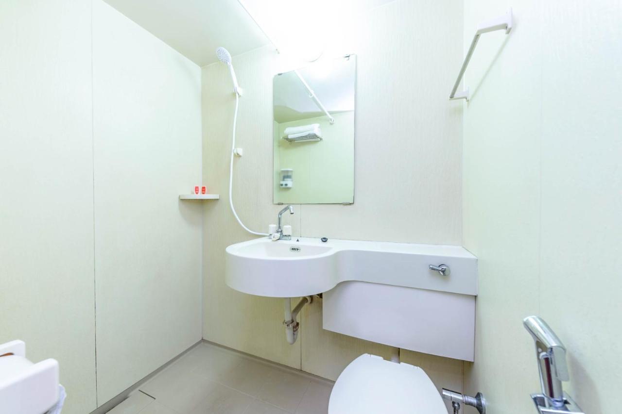 Oyo 90594 Hotel Casalink Paka Экстерьер фото