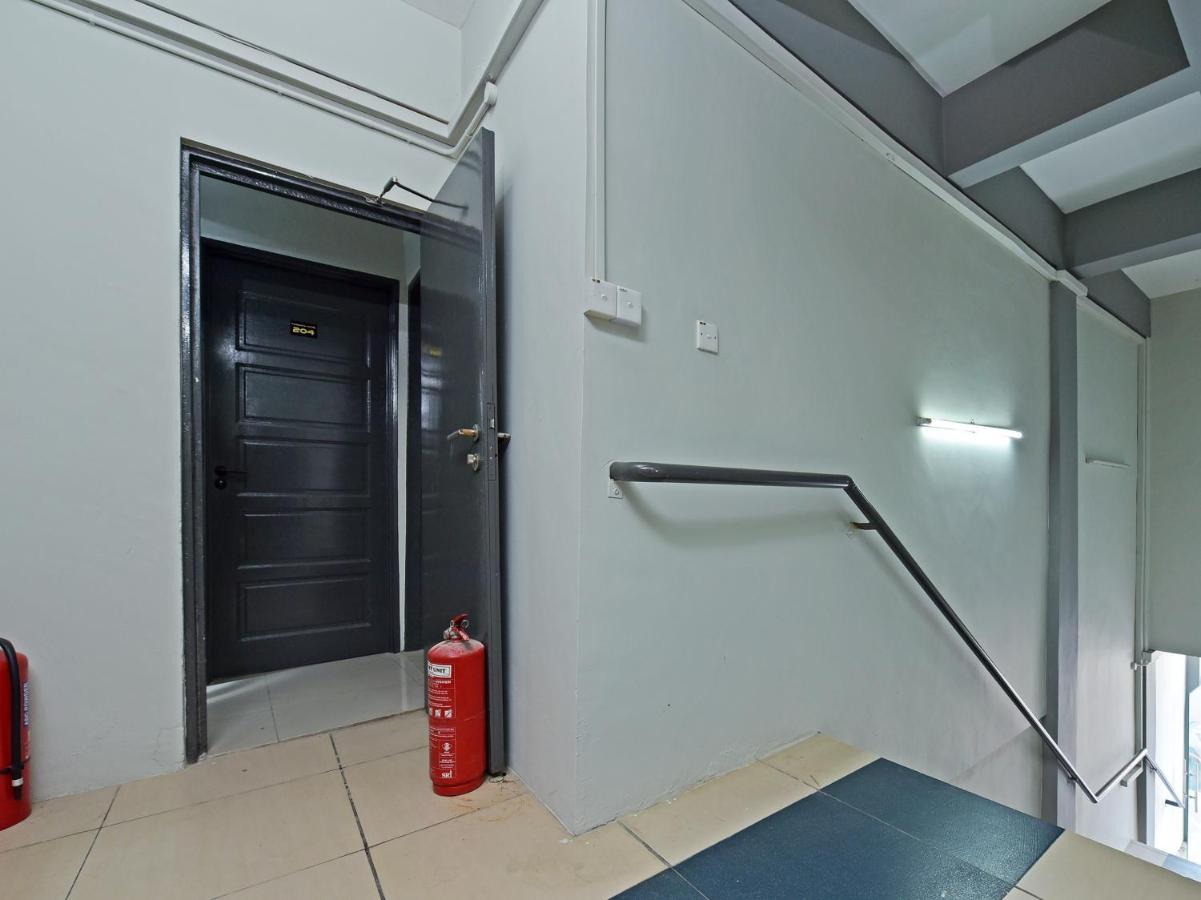 Oyo 90594 Hotel Casalink Paka Экстерьер фото
