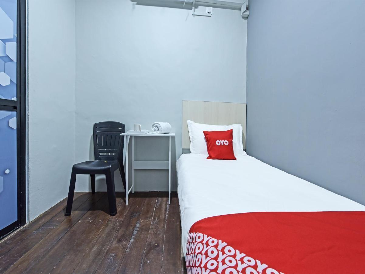 Oyo 90594 Hotel Casalink Paka Экстерьер фото