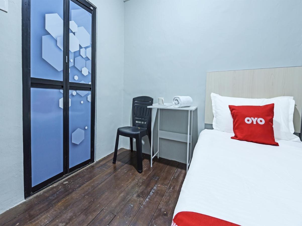 Oyo 90594 Hotel Casalink Paka Экстерьер фото