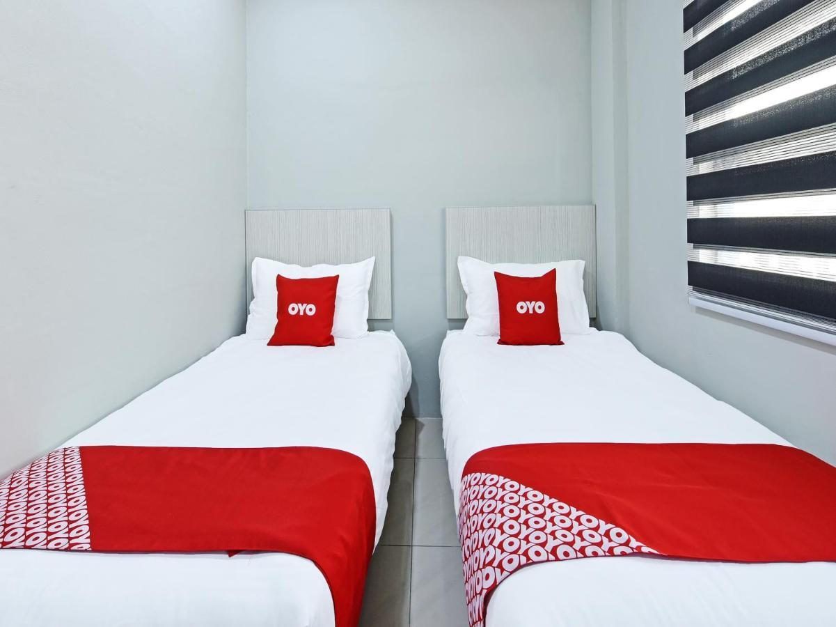 Oyo 90594 Hotel Casalink Paka Экстерьер фото