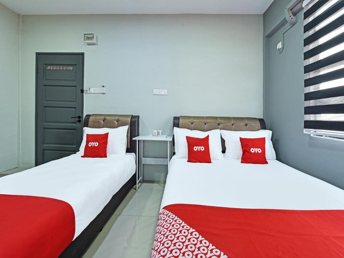 Oyo 90594 Hotel Casalink Paka Экстерьер фото
