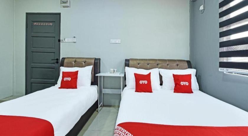 Oyo 90594 Hotel Casalink Paka Экстерьер фото