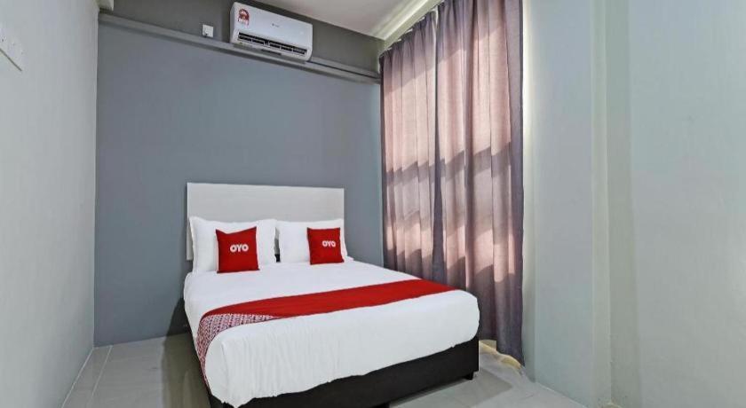Oyo 90594 Hotel Casalink Paka Экстерьер фото
