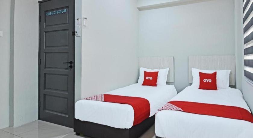Oyo 90594 Hotel Casalink Paka Экстерьер фото