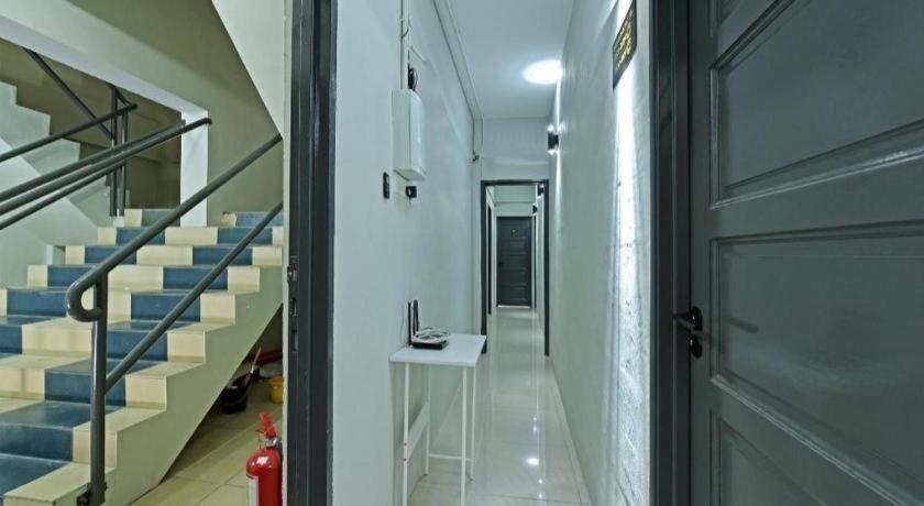 Oyo 90594 Hotel Casalink Paka Экстерьер фото