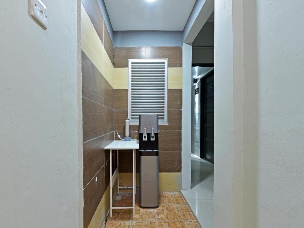 Oyo 90594 Hotel Casalink Paka Экстерьер фото
